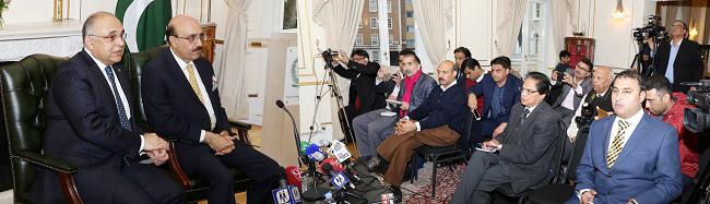 president-ajk-briefs-media-on-kashmir-1