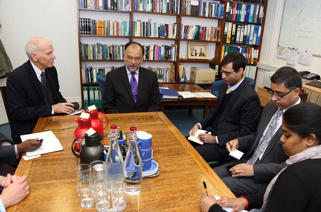 minister-ahsan-iqbal-in-oxford-university-uk-3